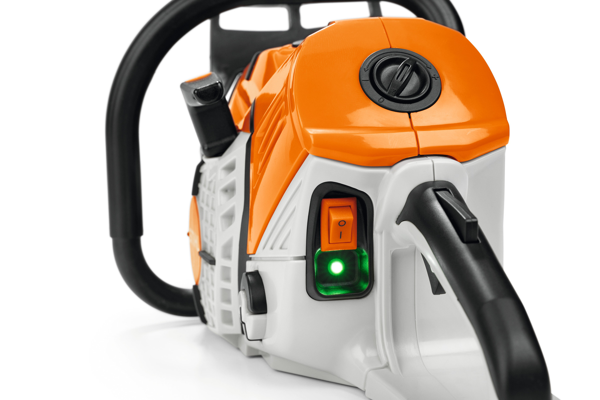 Lekemotorsag – batterier inkludert